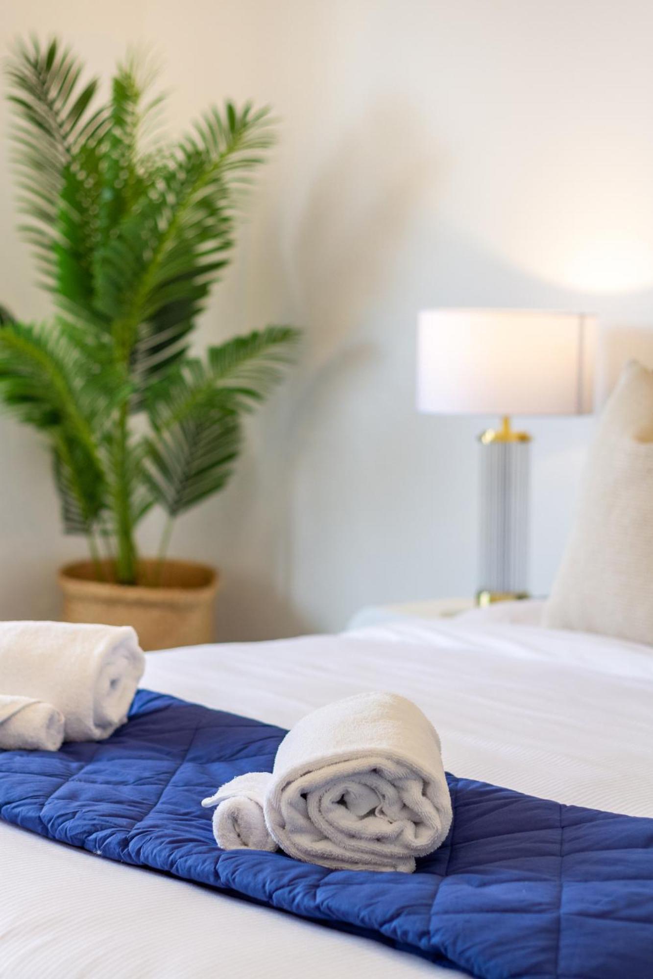 Central Christchurch Santorini Style 1Br Studio Εξωτερικό φωτογραφία